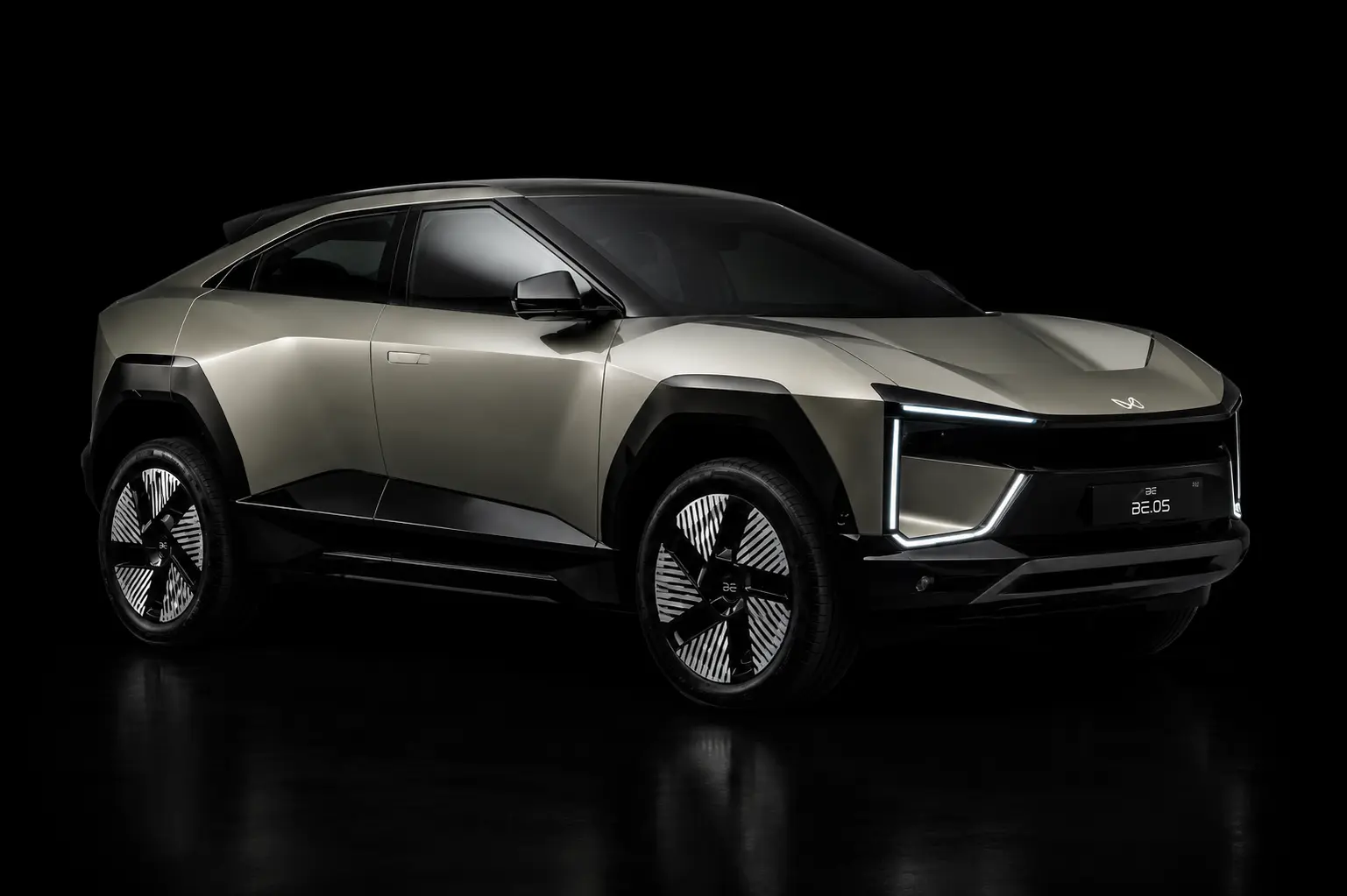 Luxury electric SUV available for self-drive car rental in Kerala by LUXON CARS